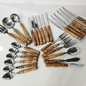 Vintage 1970er Jahre Besteck-Set mit Holzgriff - 26-teiliges Edelstahlbesteck, Taiwan