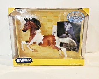 Breyer Bay Tobiano mustang No 1300 in Box