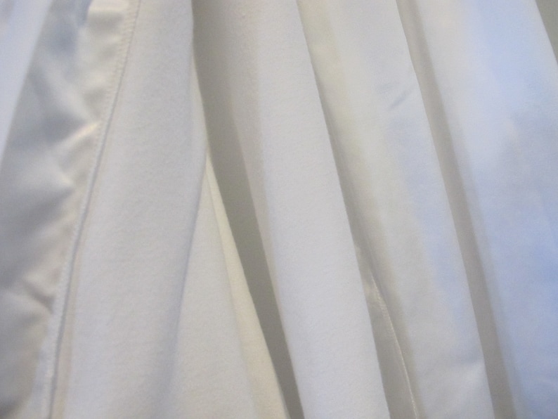 Epic Collar w Embroidery! Barbizon White Satin Robe Fleece Lined XL