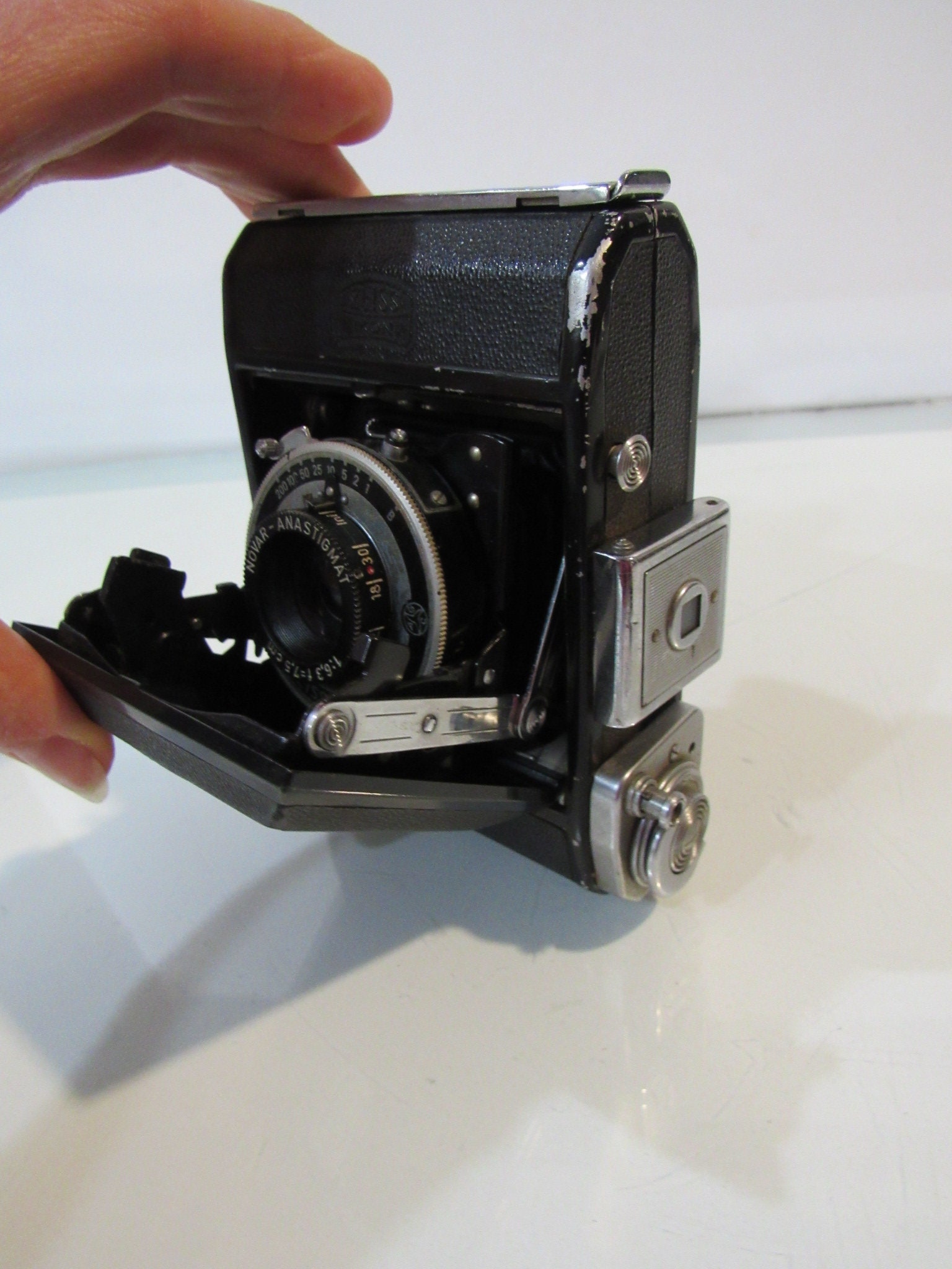 Zeiss Ikon Folding Camera - Ikonta 521 - Novar Anastigmat - Lovely