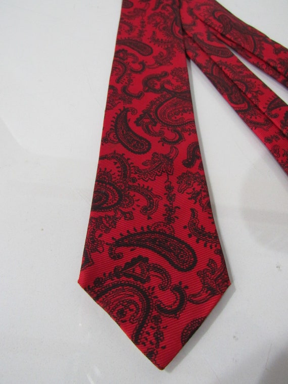 Red Paisley Skinny Tie - Mid Century Mad Men - Bl… - image 2
