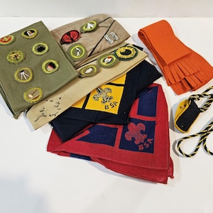 1940s Boy Scout Sash w/ 11 Merit Badges + 2 - Boy Scout Neckerchief etc - Boy Scout Lot
