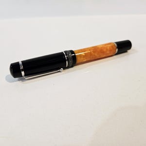 DELTA Dolce Vita Medium Fountain Pen w/ 18K Gold Nib ITALY - Very Scarce