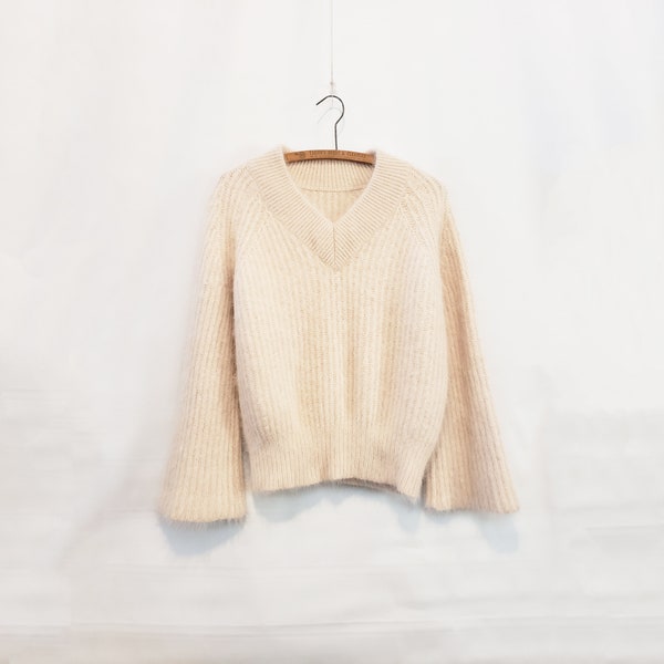 White Angora Sweater Medium Large - SO FUZZY!