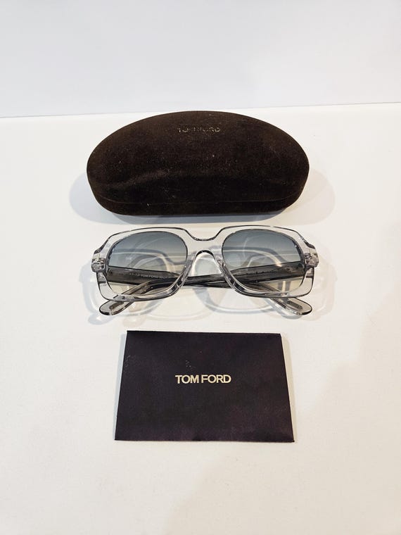TOM FORD サングラス クリアグレー　グラデーションレンズ トムフォード オータムサングラス TF660 - クリアフレーム、ブルー