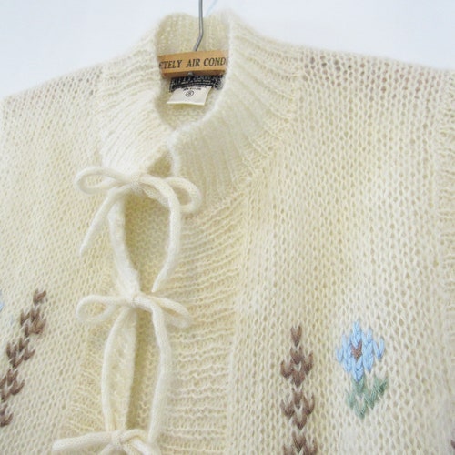 White Mohair Cardigan Small - Floral with sold tie front - darling!