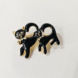 Broszka z emalii w stylu Mid Century Black Cat - Dwa czarne koty z kryształkami - Po prostu purrrrfect