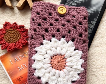 Crochet Kindle Sleeve | Daisy Granny Square Kindle Cover | Handmade Kindle Case | Book Lover Gift | Floral E-Reader Pouch
