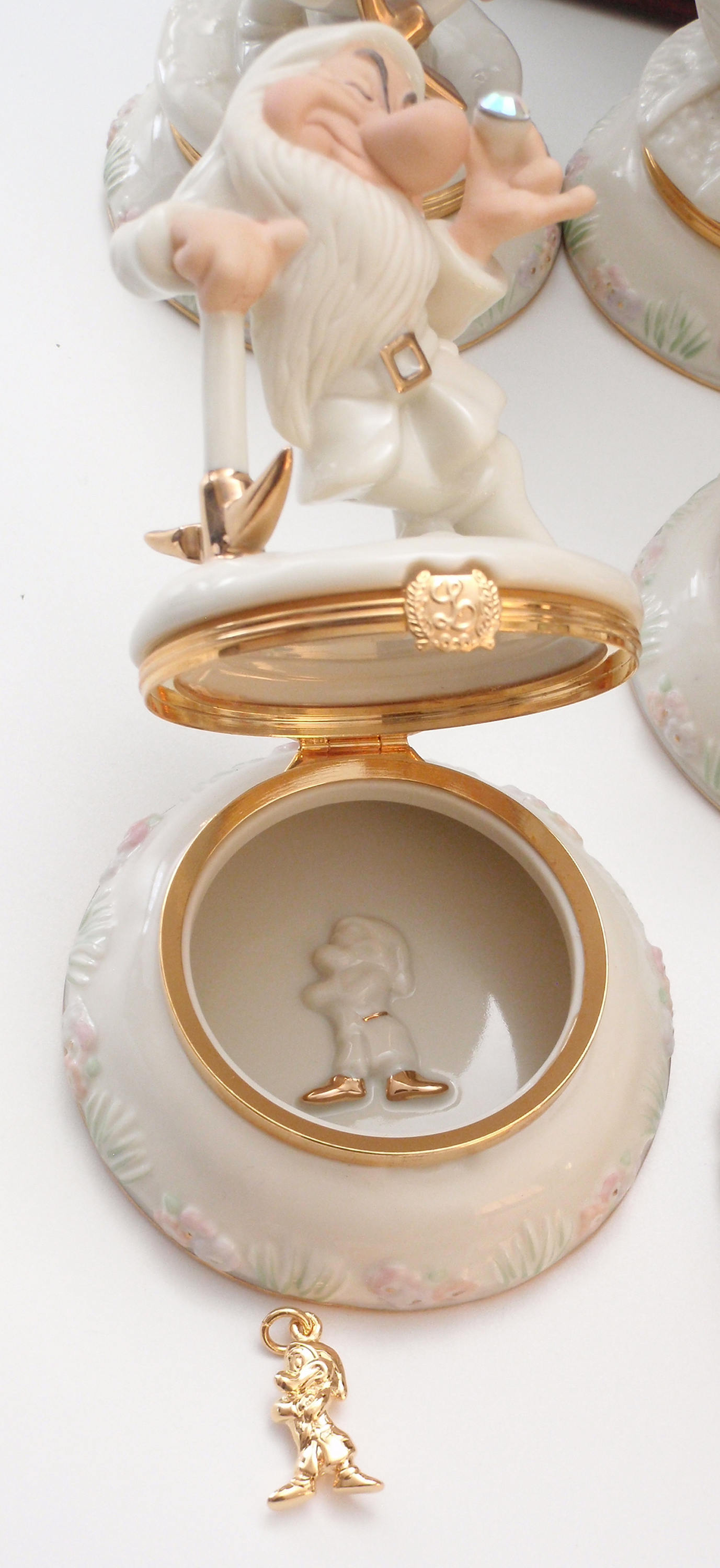Lenox Snow White and Seven Dwarfs Treasure Boxes and Display