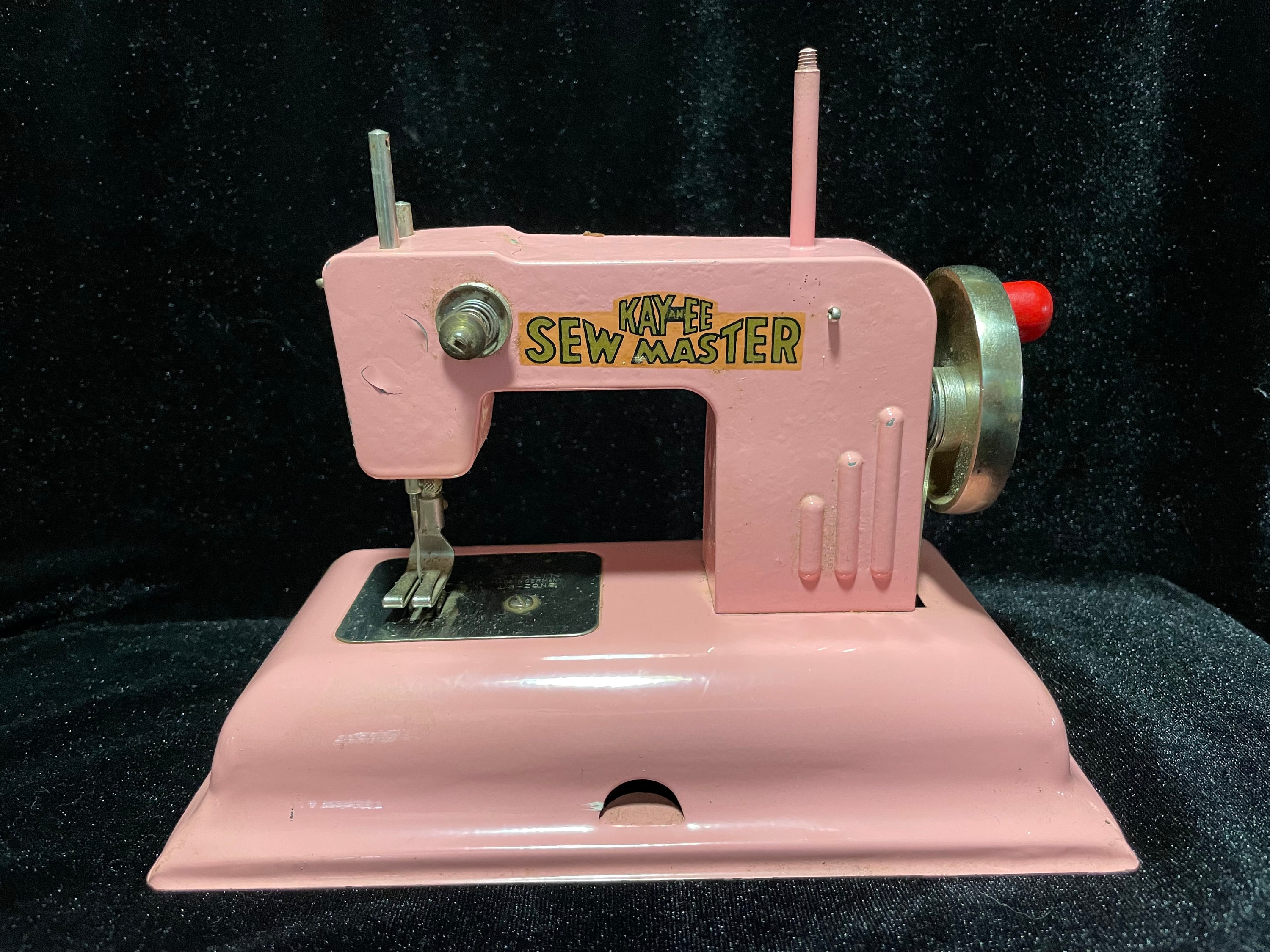 Pink KAY an EE Sew Master Child's Sewing Machine