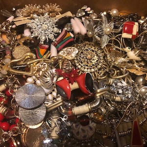 Unsearched estate jewelry 2025