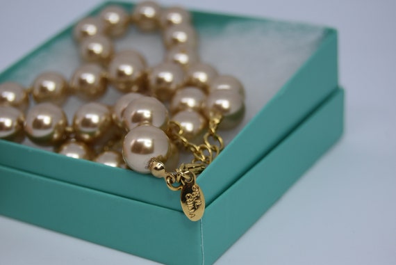 Vintage KJL Gold faux Pearl necklace - image 4