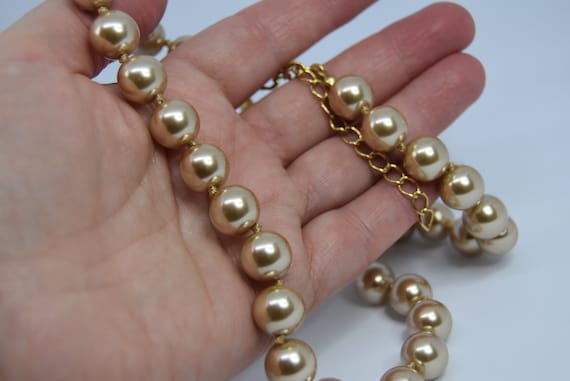 Vintage KJL Gold faux Pearl necklace - image 10