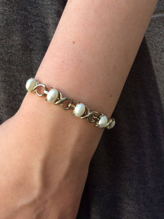 Vintage bracelet Coro Silver tone  Faux pearl