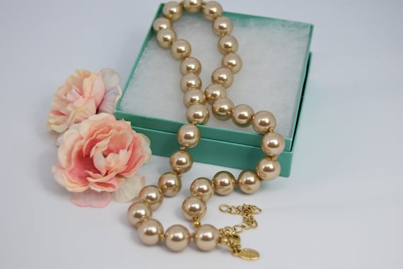 Vintage KJL Gold faux Pearl necklace - image 1