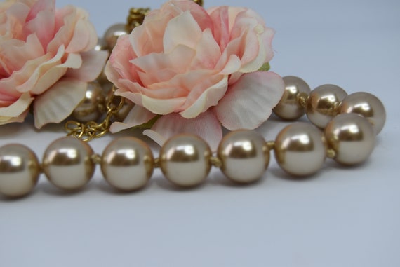 Vintage KJL Gold faux Pearl necklace - image 8