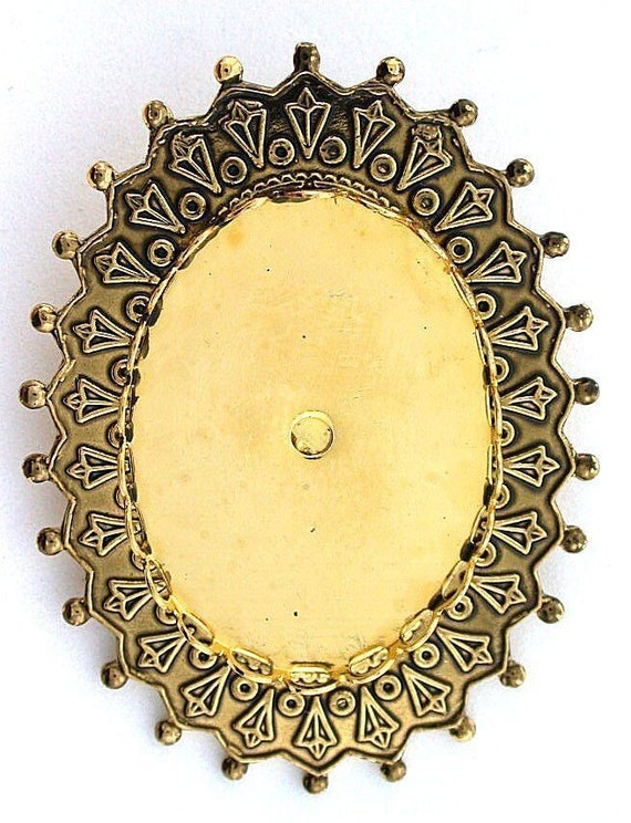 One Vintage Gold Color 30X22 30Mm X 22Mm Oval Cab 