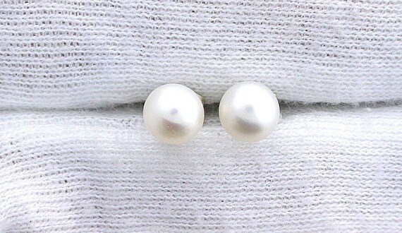 Pair Freshwater Round Button Pearl Pure REAL Ster… - image 1