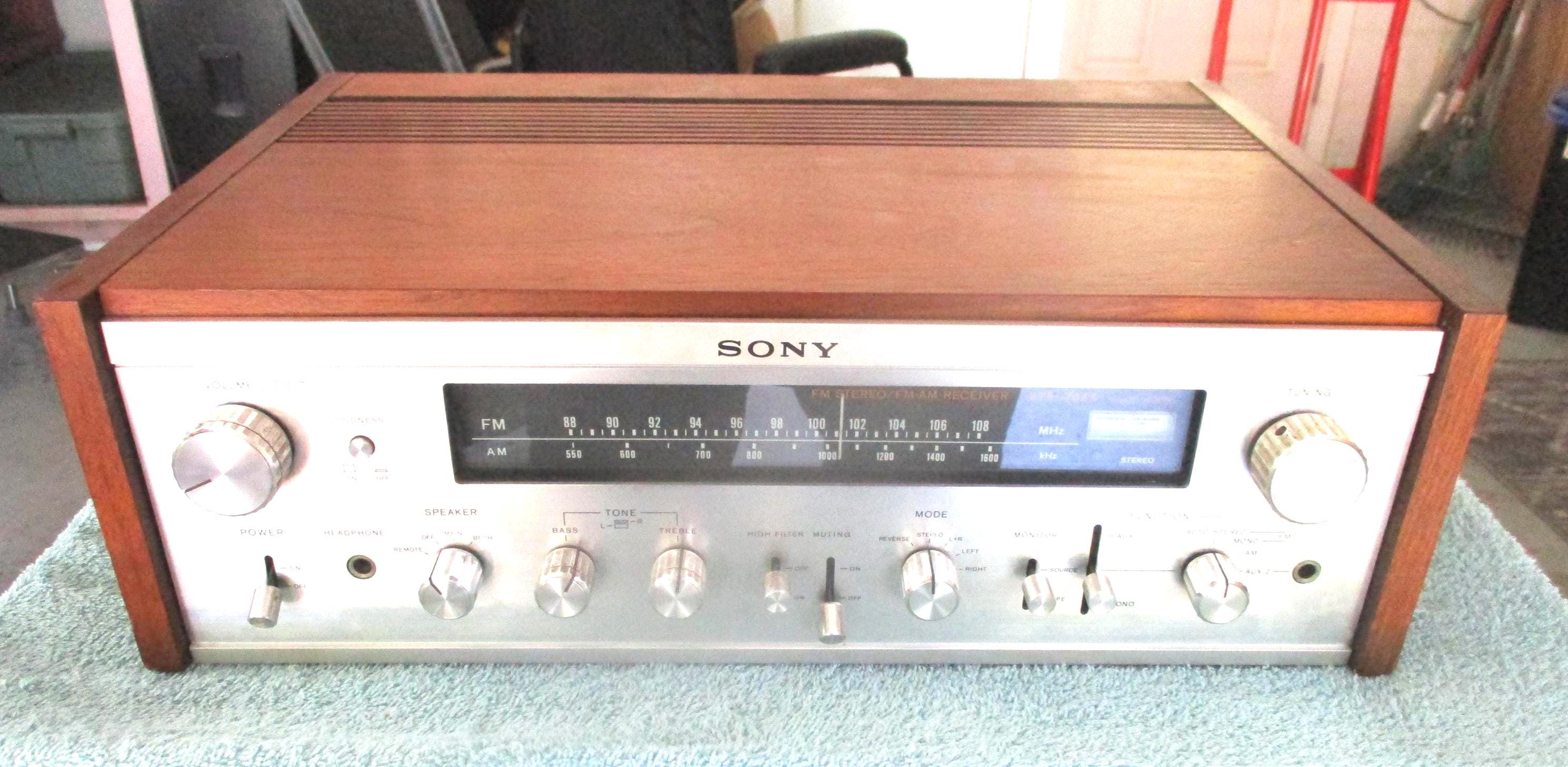 Early 1970s SONY STR-7045 RECEIVER Stereo Radio Home Audio Walnut