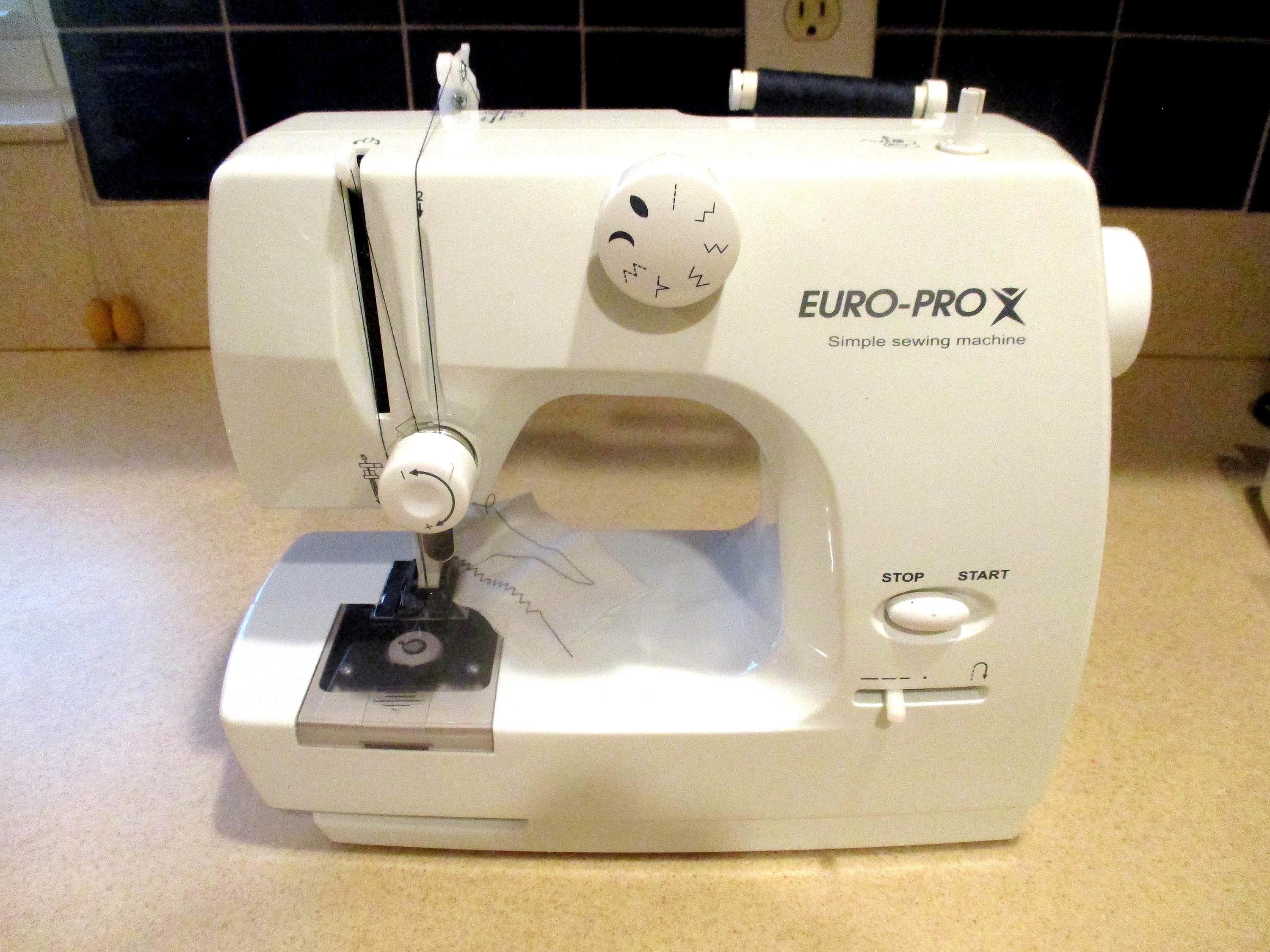 2003 Euro Pro TINY SEWING MACHINE New Old Stock Mint in Box +  display picture 1