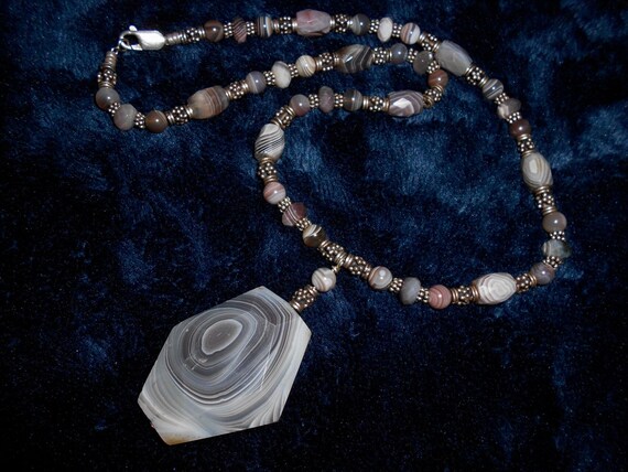 Rare Faceted BOTSWANA AGATE NECKLACE with Pendant… - image 6