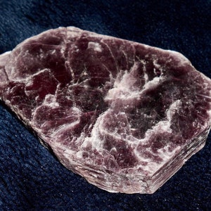 Hexagonal CRYSTAL of Lithium rich Lilac LEPIDOLITE MICA*Calms, soothes, relaxes