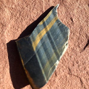 BLUE HAWKS EYE Falcon&#39;s Eye*High Vibrational Blue Tiger&#39;s Eye*47.5 Carats*9.5 grams*56 mm x 32 x 3-6 mm