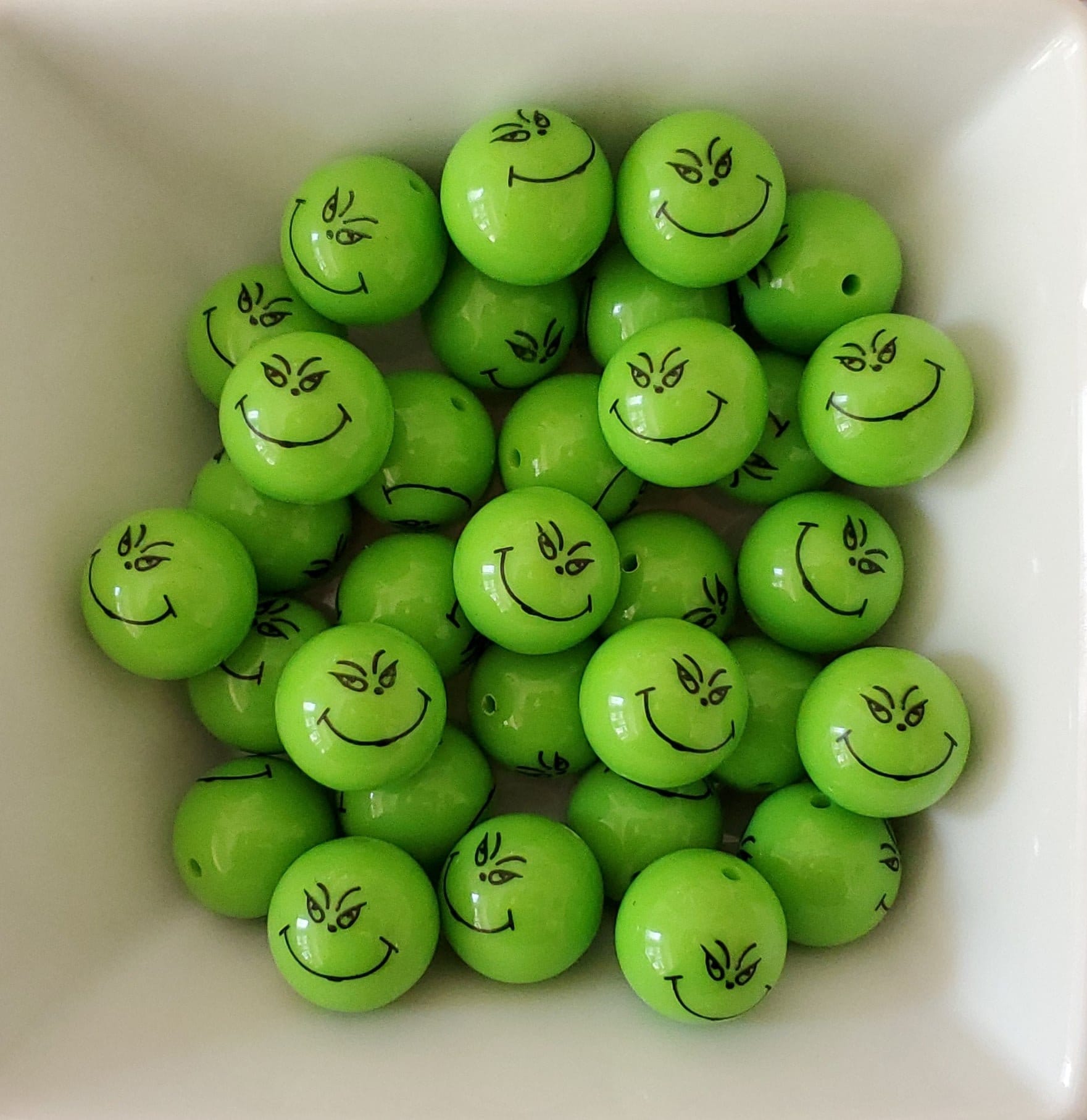 20mm Green Mean One Smirk Print Chunky Bubblegum Round Beads, Holiday Gumball Beads, Acrylic Chunky Beads, 10 Count