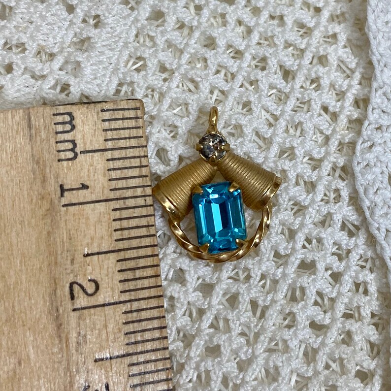 Vintage Light Blue Aquamarine Colored Emerald Cut Rectangle Glass Gem 120 14k GF dec Signed Pendant