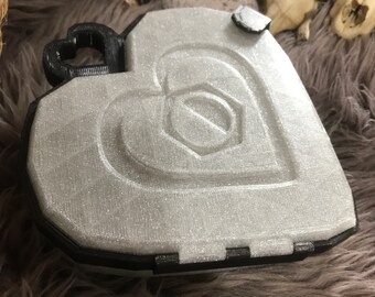 Diamante nella cripta di dadi Rough-Heartlocker