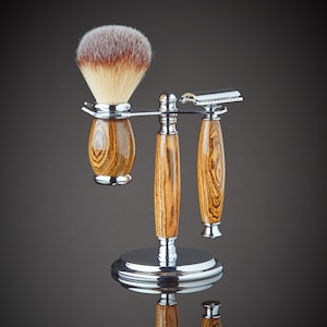 Traditional Shaving Set with Double Edge Safety Razor and shaving Brush made from Tiger wood
