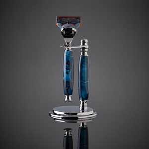 Shaving Set for Gillette Men's or Women's Blades in Hand Mixed Aqua Blue Acrylic Fusion