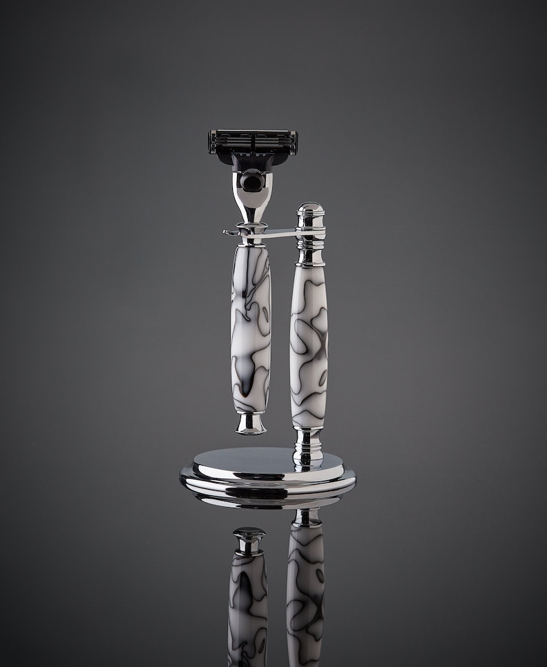 Shaving Set for Gillette Mach 3 or Venus Blades image 2