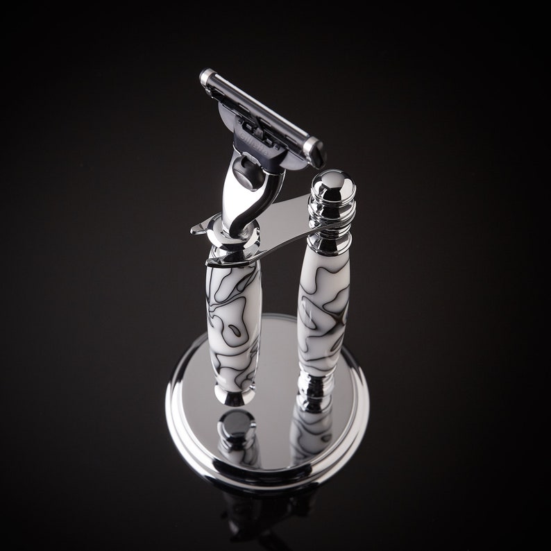 Shaving Set for Gillette Mach 3 or Venus Blades image 1