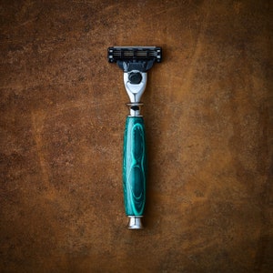 Malachite Crystal Razor Fits Gillette Mach 3  and Venus 3 Blades Cartridges