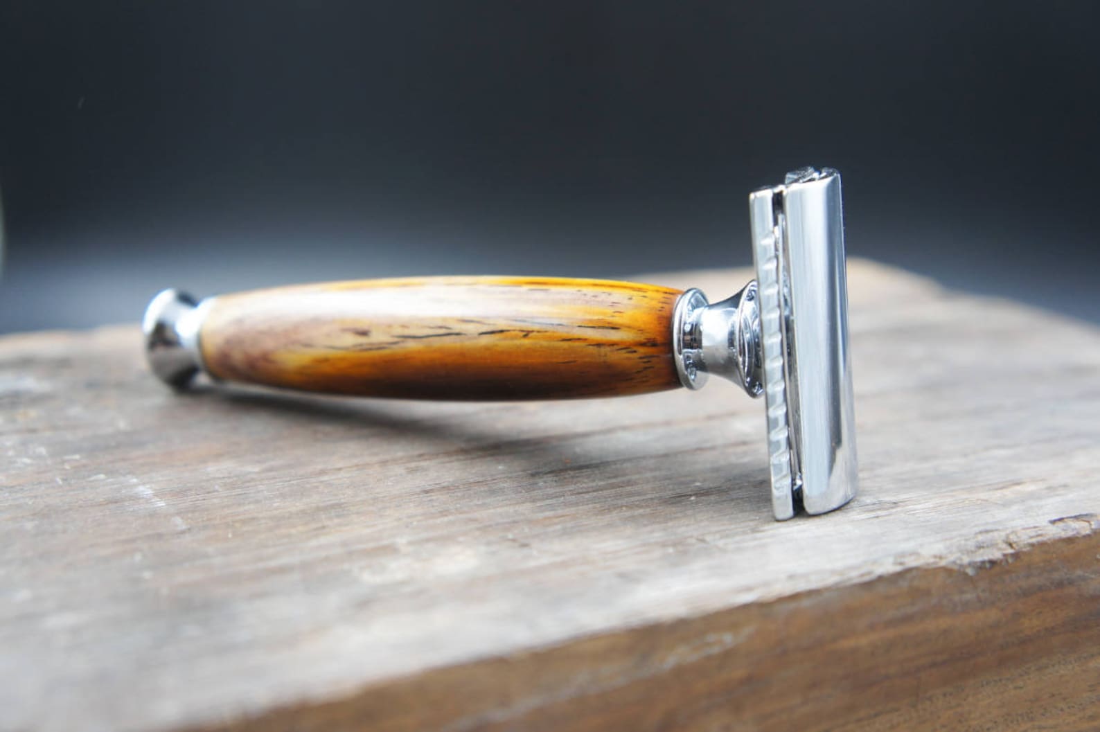 Safety Razor | Fits Double Edge Blades | Hand Turned Wood Handle | Wet ...