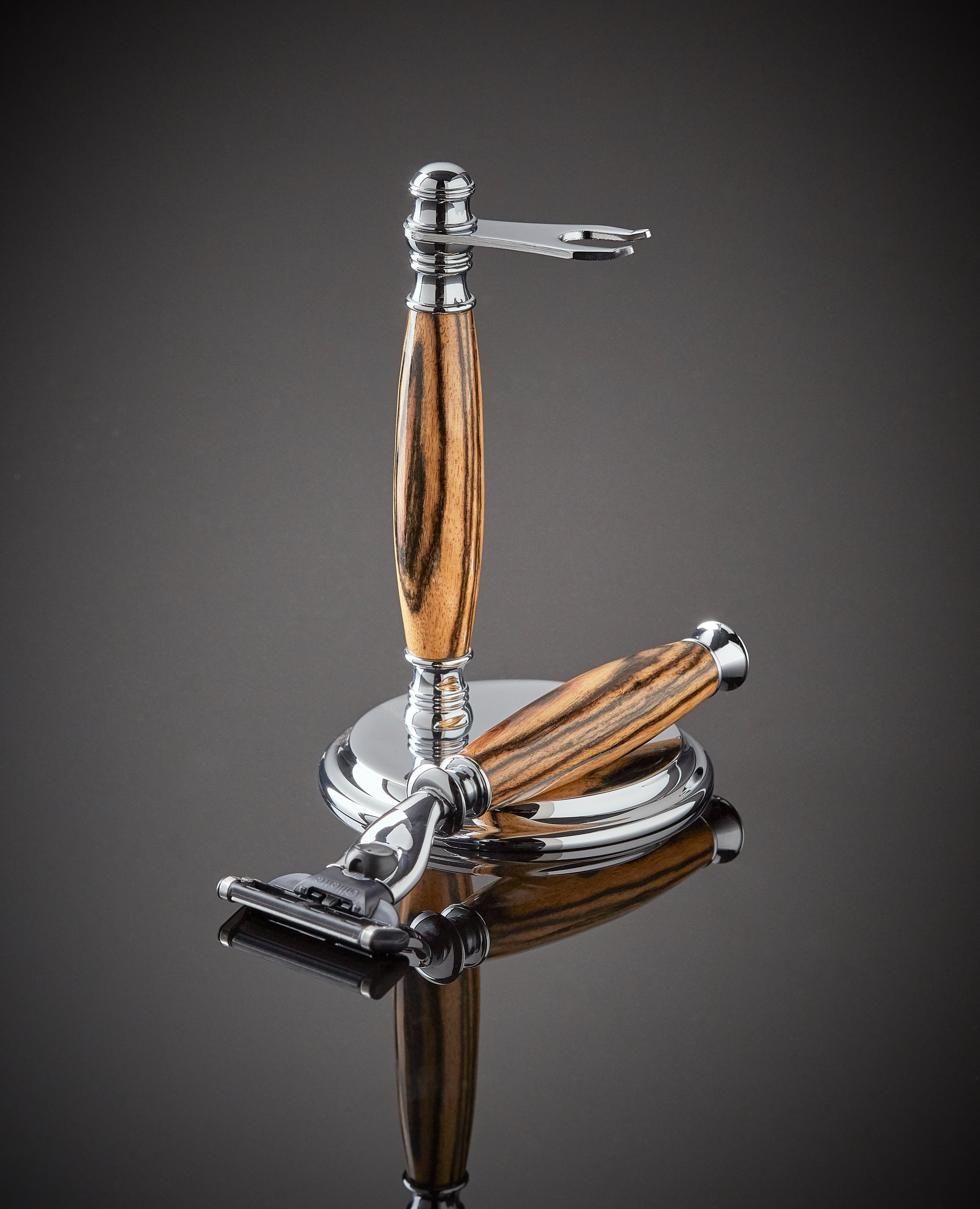 Wooden Razor and Stand Shaving Set Fits Gillette Mach 3 and Venus blades