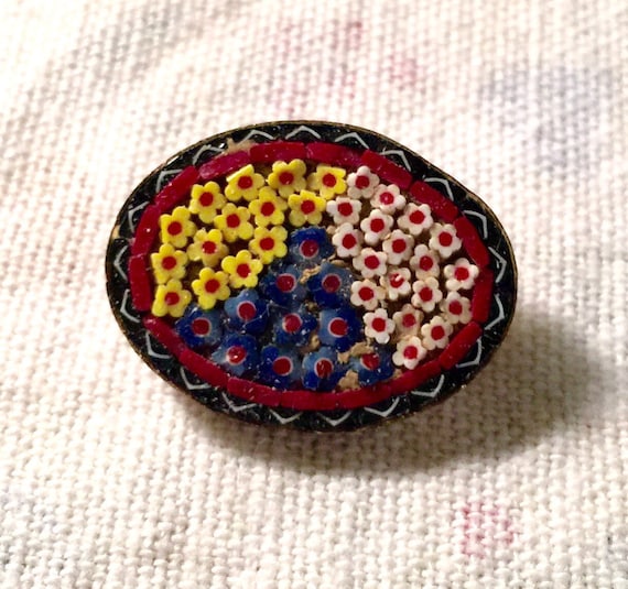 Vintage Colorful 1950s Flower Mosaic Brooch - image 1