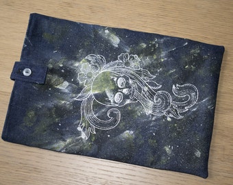 Laptop Cover, Notebook Cover, E-reader, Jeans Cover, Skull Scroll Embroidery, Textile Painted, 35 by 22 cm (13,8 by 8,7 inch)