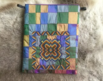 Zijden Tas met Veranderende Kleuren, Changean Zijden Tas, Bargello Geborduurde Tas, Zijden Tas, Patchwork Tas, Tablet Tas, 24 cm bij 30 cm.