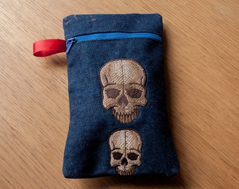 Dice Bag, Gift Bag, Pipe Bag, Jewelry Bag, Knitting Pouch. Skulls, Steampunk, Zippered . 12x21 cm (4,7x8,3 in)