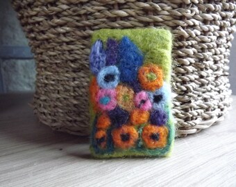 Pretty needle felted flower brooch - garden/flowers inspired by English Country Gardens