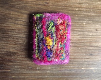 Pretty needle felted flower brooch - garden/flowers inspired by beautiful Country Gardens. Mini splash of colour.
