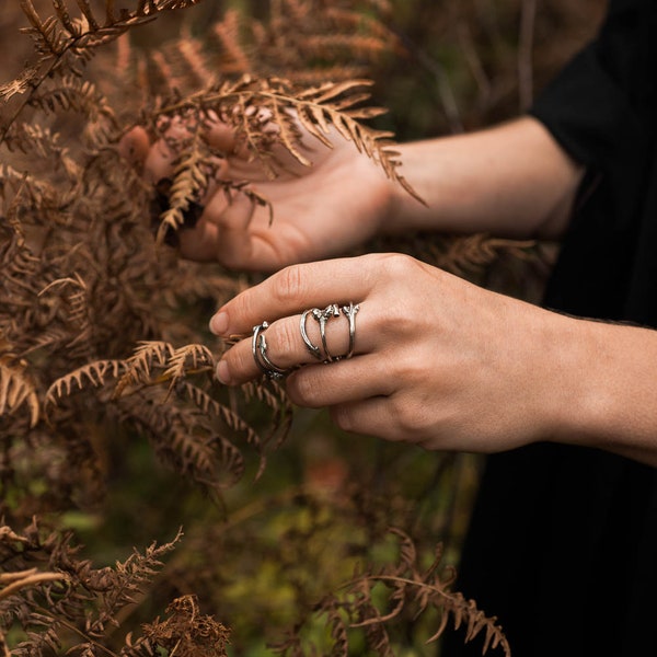 Fliederzweigring aus Silber, botanischer Schmuck