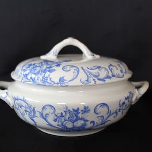Vintage BFK Moscou Boch Freres Keramis ceramic earthenware tureen, soup bowl, serving bowl, vegetable bowl, Belgium country farmhouse