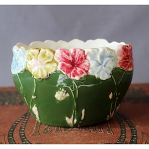 Small antique ceramic majolic planter, jardiniere, embossed decoration, circa 1910 oval planter, Onnaing or Orchies France style cache pot