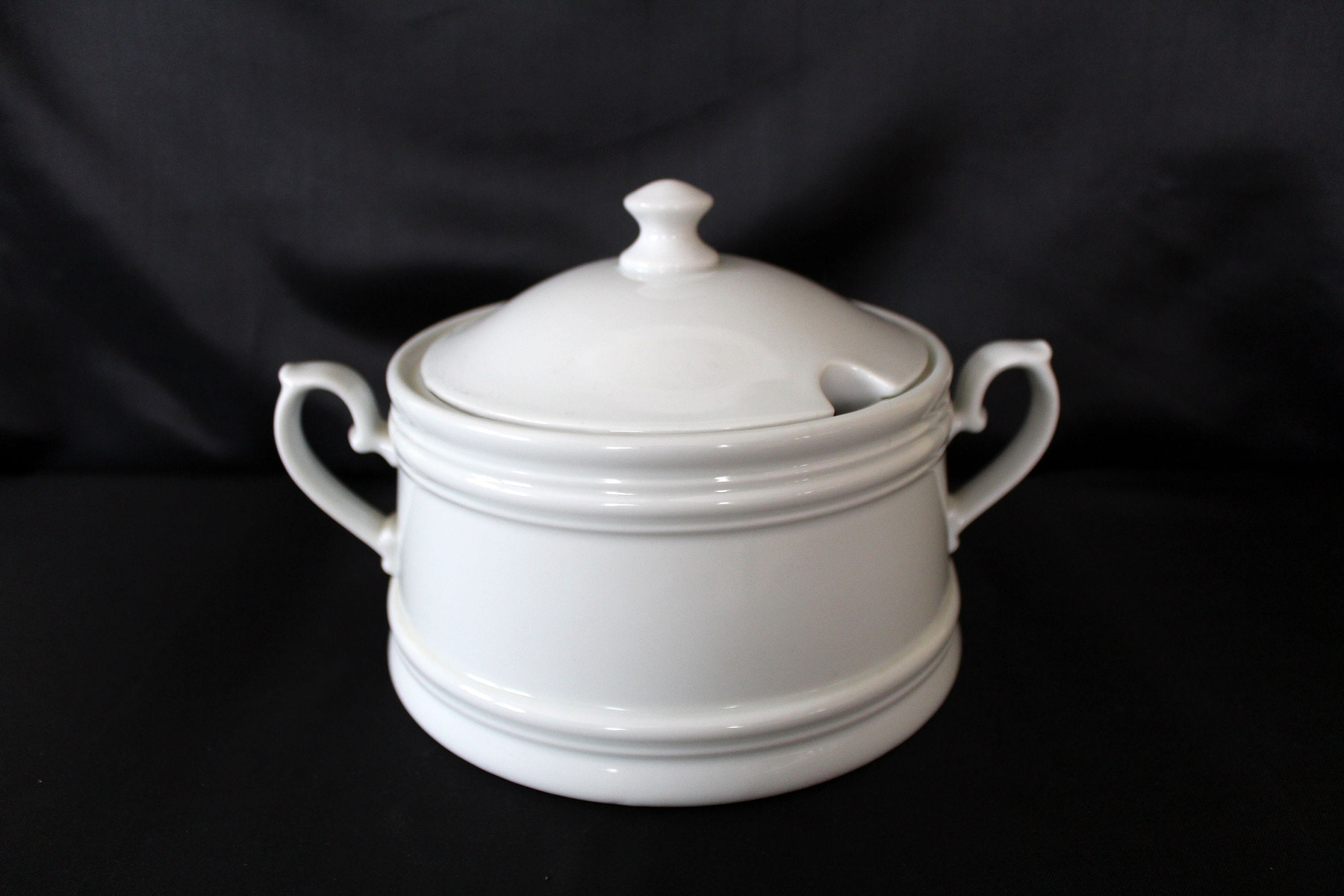 Vintage ceramic serving bowl with lid serving plate Tureen Etsy