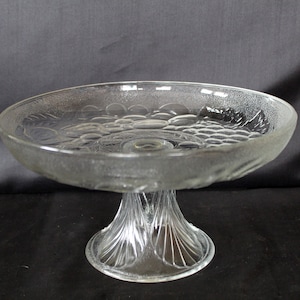 Large vintage Art Deco clear glass stand, cake stand, fruit stand, Dessert pedestal platter, pressed glass embossed pattern, centerpiece