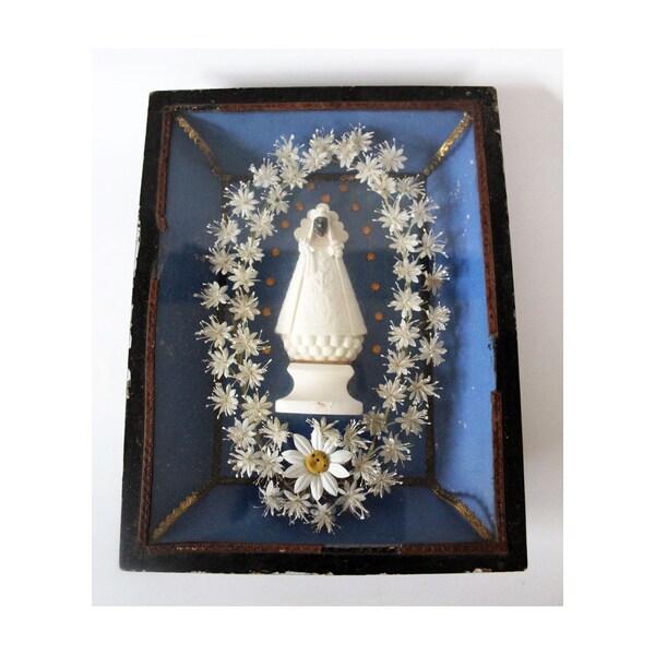 Antique circa 1900s Madonna figurine in shadow box, porcelain Madonna figurine, Virgin Mary Figurine, shrine, condition issues