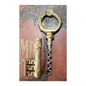 Vintage In Vino Veritas brass wine bottle opener, skeleton key shaped, covered screw pull opener, ivy vine grape, bar accessory, corkscrew